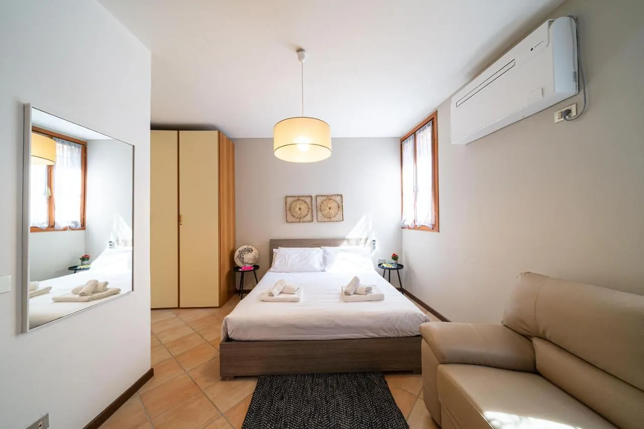Ormesini Home Venice 0*,