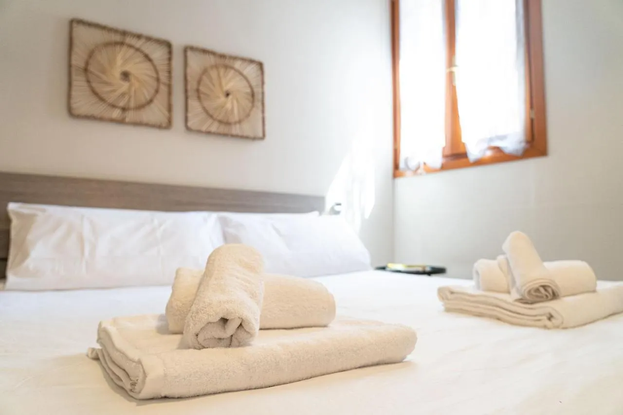 Apartment Ormesini Home Venice